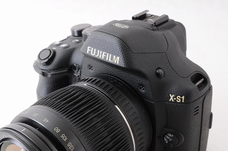 Fujifilm X-S1 12MP Digital Compact Camera Black EXCELLENT+ Working Tested Japan - Image 3 of 4