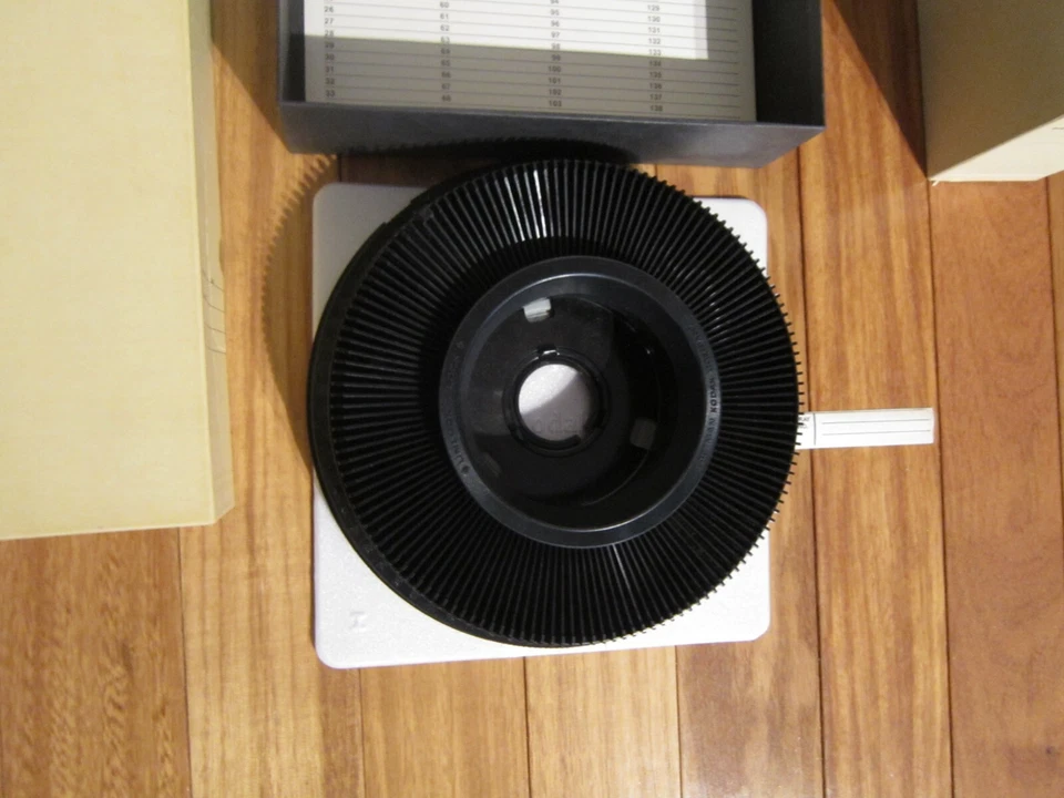 Kodak Slide Tray Carousel 140  LOT OF 2   OLD-NEW STOCK  #LR - Image 2 of 4