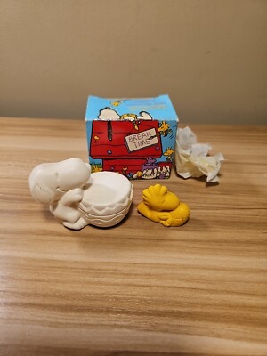 New Old Stock Unused Peanuts Snoopy and Woodstock Soaps by Avon VINTAGE 1990