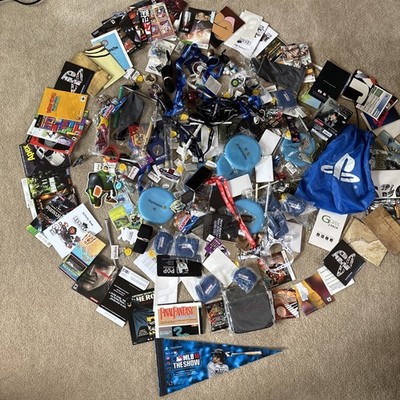 Massive Video Game Promo Items Manuals And Other Random Stuff Loy