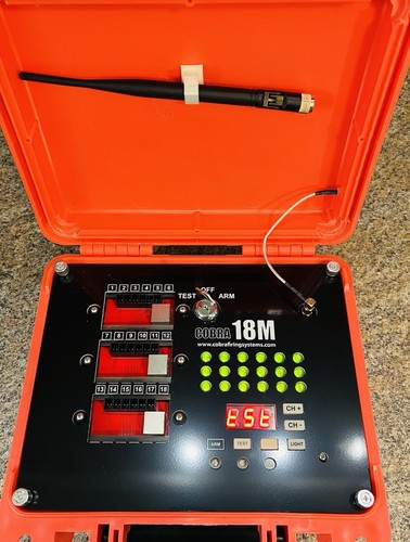 Cobra Firing System 18R2 Remote + 2x 18M Modules Quick Connect 36 QUES! - Picture 5 of 10