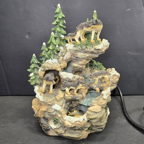 Vintage Classic Treasures Musical Animated Wolf Pack Water Fountain Decor Works!