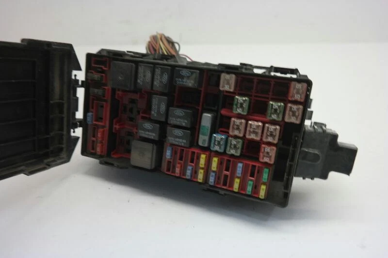 2000 - 2004 FORD F150 Fuse Box Engine Heritage VIN L 8th Digit 2V OEM - Image 4 of 4