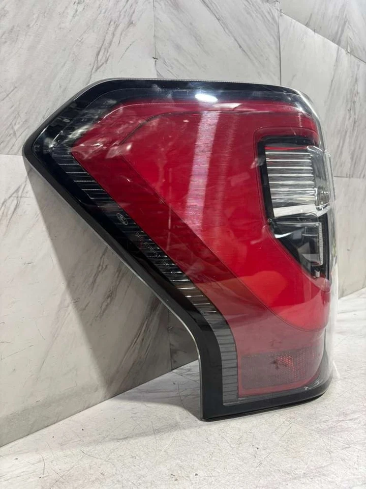 Luz trasera exterior Ford Expedition 2018 2021 OEM LH lado del conductor LED JL1B-13B505-BR Foto 4 de 4