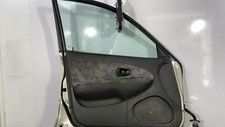 Porte avant et accessoires Mitsubishi CARISMA