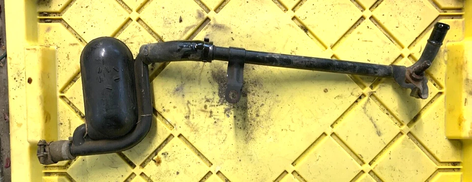 Resonador de inyección de aire Bronco 1992-96 302 V8 F150 F250 tubo de smog OEM Foto 2 de 3