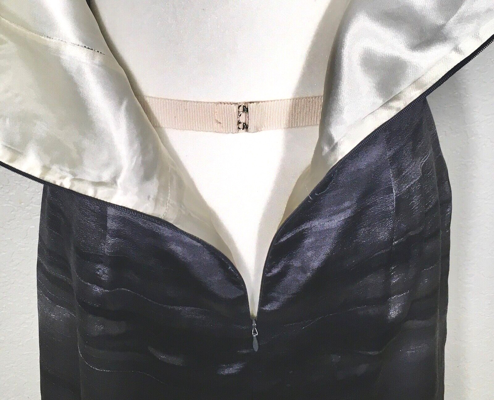PRADA Dress Vintage Gray SILK Pattern Beautiful Unique 1950’s Vibe Size 4-6 image 8