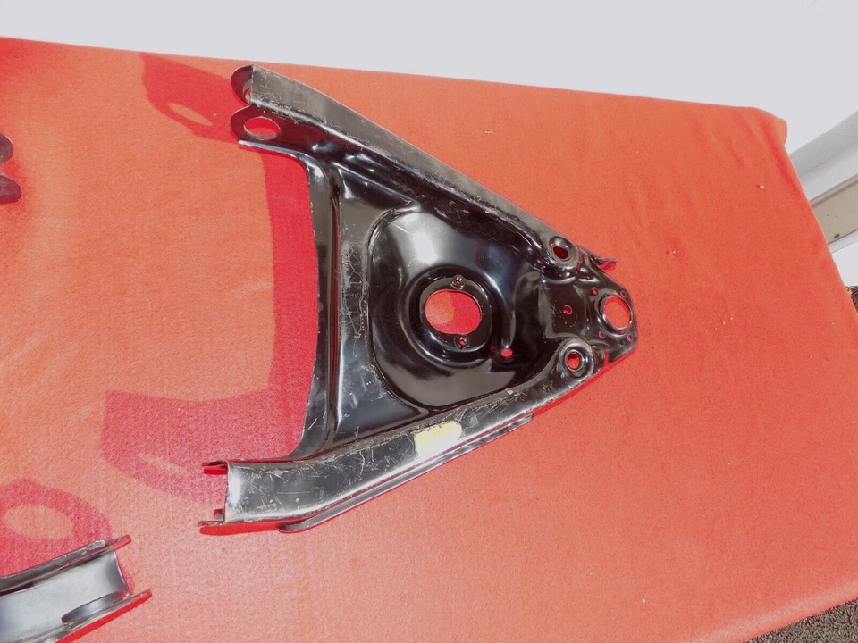 НОВЫЙ ИЗ СТАРЫХ ЗАПАСОВ GM 1959 - 1962 PONTIAC BONNEVILLE ПОЛНЫЙ РАЗМЕР КОМПЛЕКТ НИЖНИХ РЫЧАГОВ УПРАВЛЕНИЯ LH RH - Изображение 3 из 4