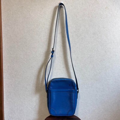 Louis Vuitton Epi Danube shoulder bag Crossbody Leather Blue LV