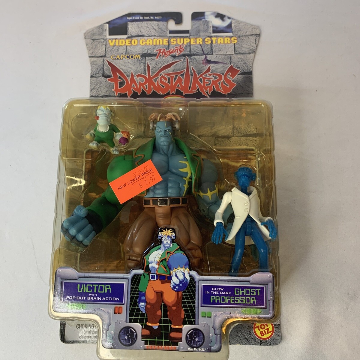 ToyBiz Capcom 1998 Darkstalkers 3 VICTOR & GHOST PROFESSOR Figure