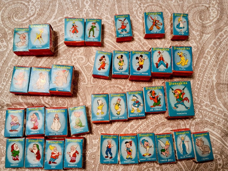 Complete Disneykins Set 34 Marx Toys South Africa with 25 Stamp/Seël cards – 25