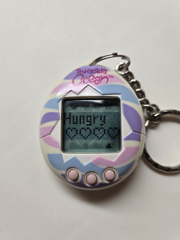 Tamagotchi Ocean English 1997 Rare Virtual Pet Bandai Toy Keychain WORKS