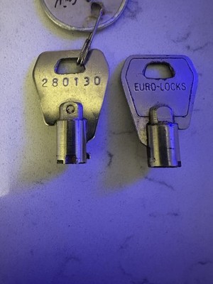 2 Euro Locks Barrel Cylinder Round Key 280130 Service Washer Dryer Lock Coin Box