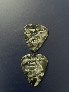 ((( CHEAP TRICK ))) guitar pick VERY RARE!! #13