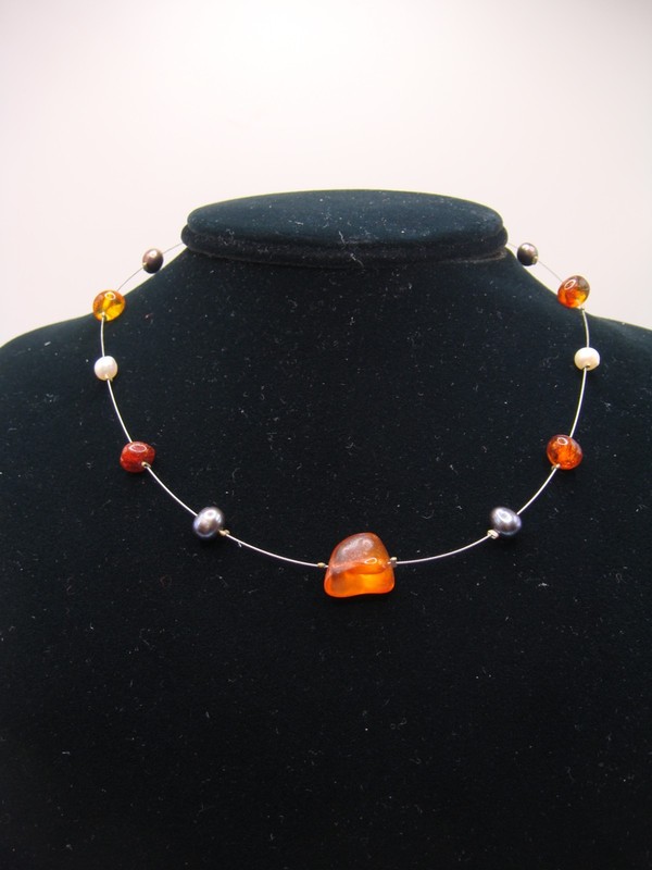 PEARL AMBER BEAD WIRE NECKLACE ESTATE