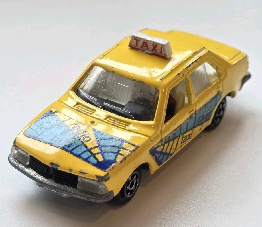 Preços baixos em Carros em metal fundido Escala 1:8 Renault | eBay