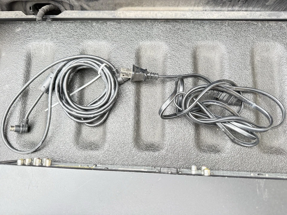 Vocopro CDG-8800 Pro DJ Karaoke Dual CD Controller Rack Mount - Image 4 of 4