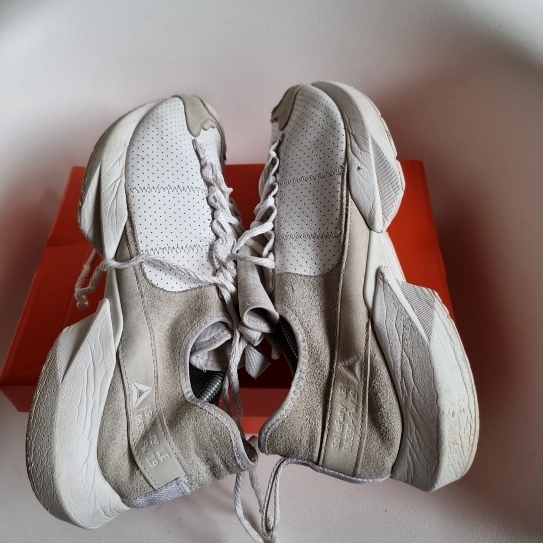 SAOLA Scarpe da ginnastica Reebok Fury da uomo taglia UK 13 bianche istintive rosse suola gomma