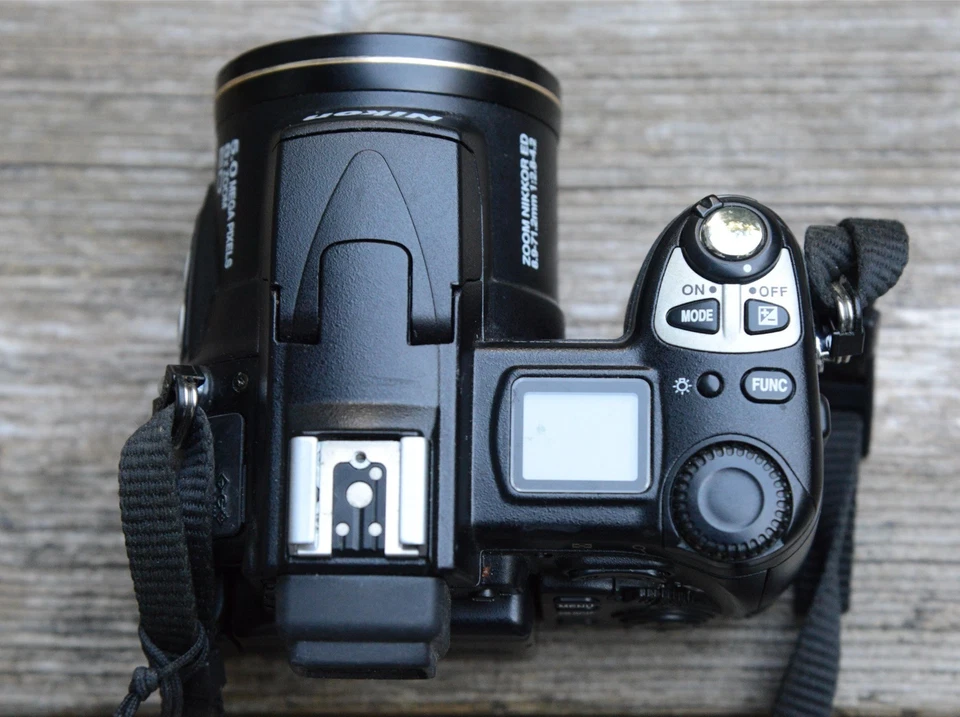 NIKON COOLPIX 5700 DIGTALKAMERA 5MP Digicam schwarz 8x Zoom 8-24mm f/1:2,8-4,9 - Bild 4 von 4