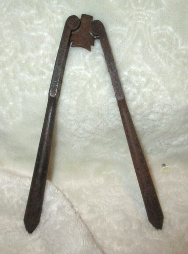 Antique~1920's Old Collectible Nutcracker~Iron~Pointed Ends~Primitive/Rustic - Picture 2 of 10