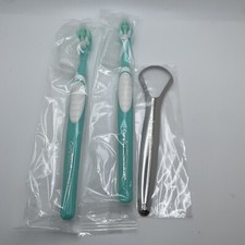 Guru Nanda Soft Toothbrush With Storage Cap And Toungue Scraper Lot of 3 New
