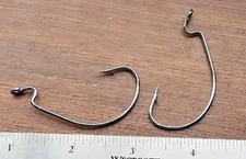 25ct 5/0 Worm Hooks EWG EXTRA WIDE GAP BLACK NICKEL OFF SET 2X STRONG