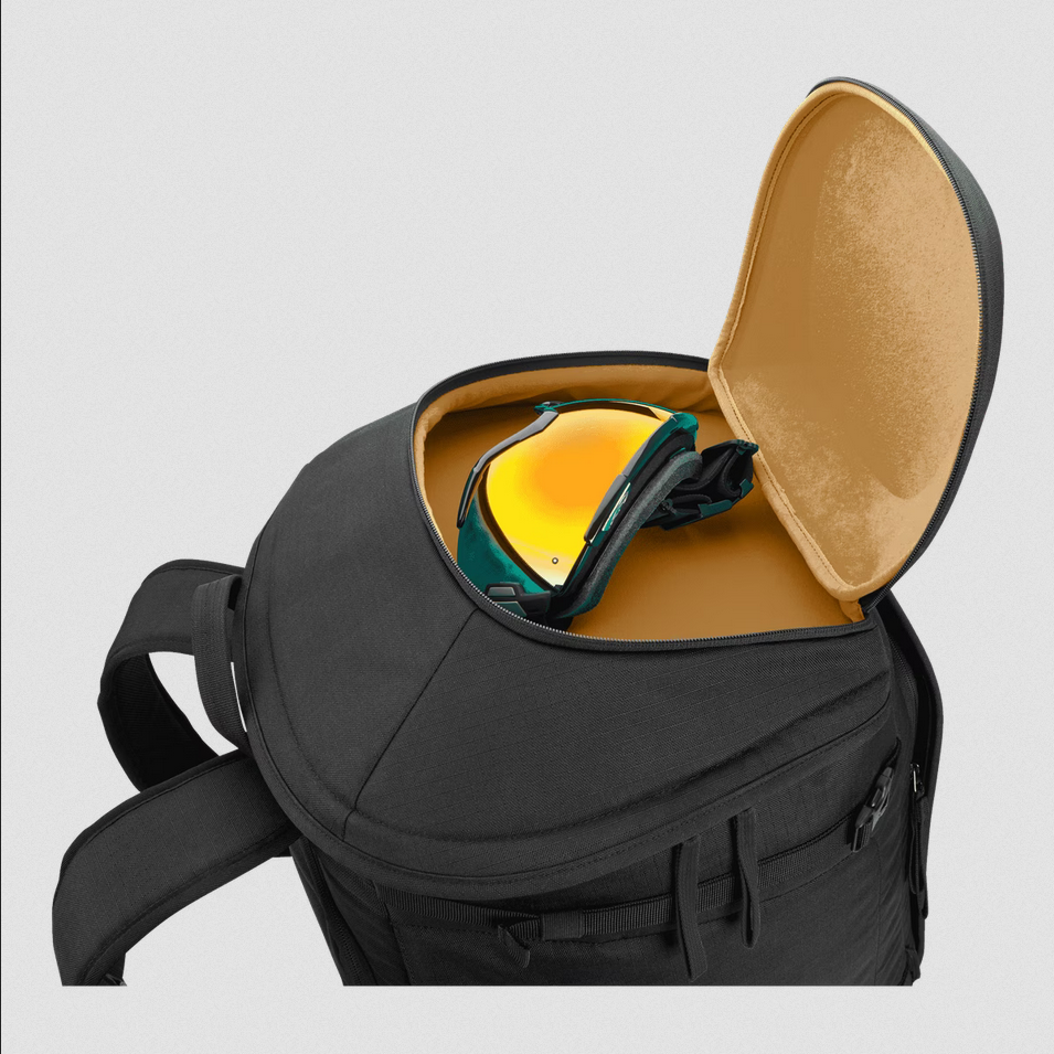 Thule RoundTrip Ski Boot Rucksack 60L Black Backpack Bag eBay