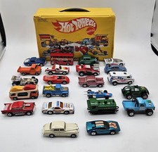 Vintage Hot Wheels 24 Car Collector's Case With 22 Cars