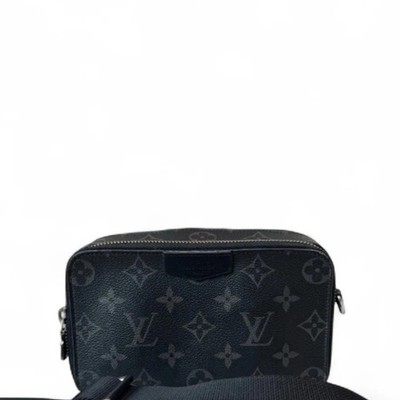 Louis Vuitton Alpha Wearable Wallet Black Monogram Eclipse (pp061226e7r)