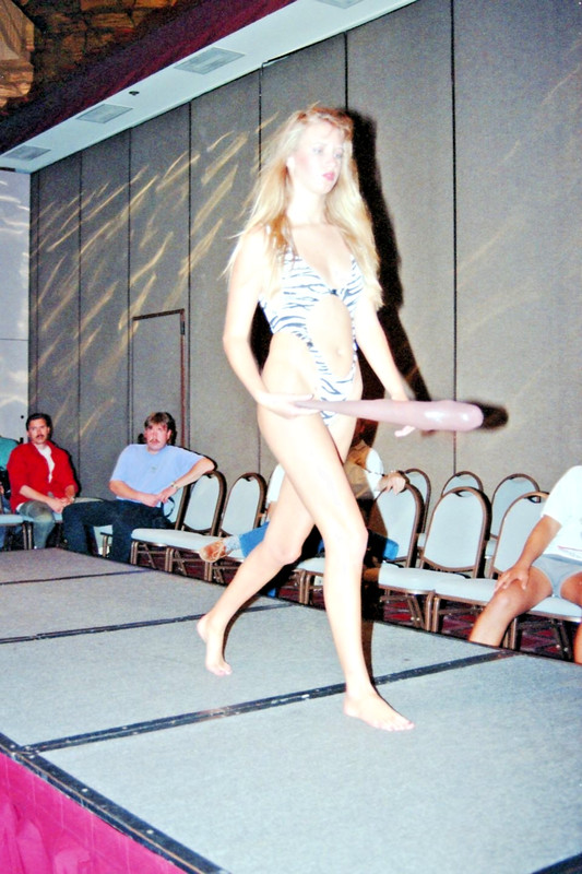 Glamercon 1990s Lingerie Swimsuit Bikini Model 35mm Slide Transparency# CN3 056