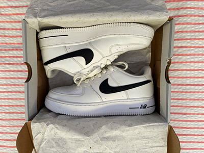Nike Air Force 1 Low Top Sneaker Weiß/Schwarz EU 39