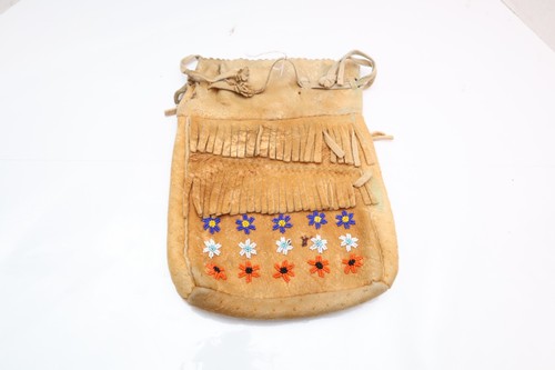 Antique Native American Indian Ojibwe Chippewa beaded VTG Pouch bag Woodlands-
