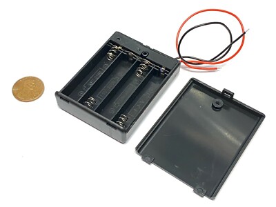 1 Piece - 4 AAA Cell Enclosed Battery Holder Lid Cover ON/OFF Switch E1