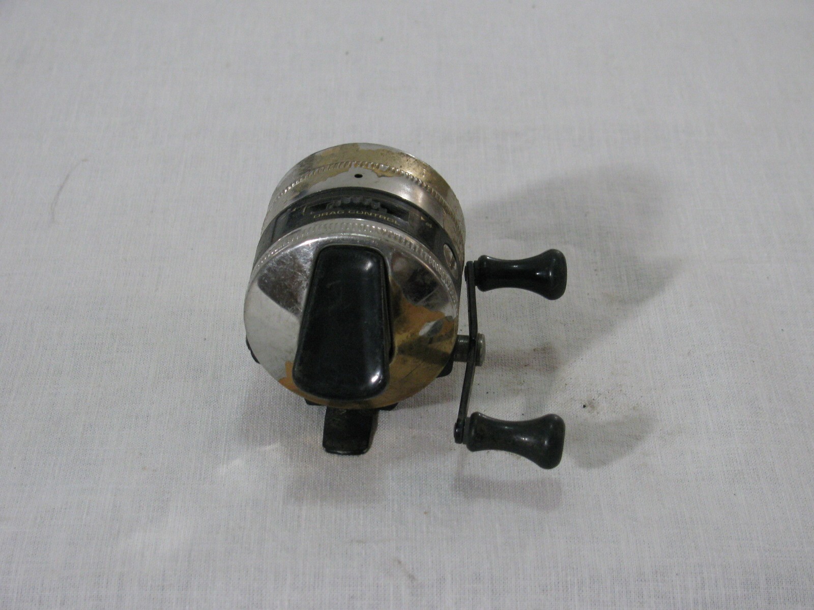 Vtg Zebco Omega? Metal Foot Spincast Fishing Reel, Unmarked