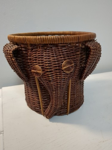 Vintage Wicker ELEPHANT Planter Woven Basket Boho Rattan Plant Holder - Picture 5 of 7