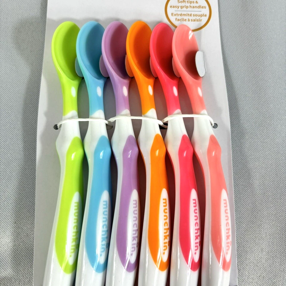 Cucharas de alimentación y clip para chupete Munchkin bebé niña rosa Foto 4 de 4