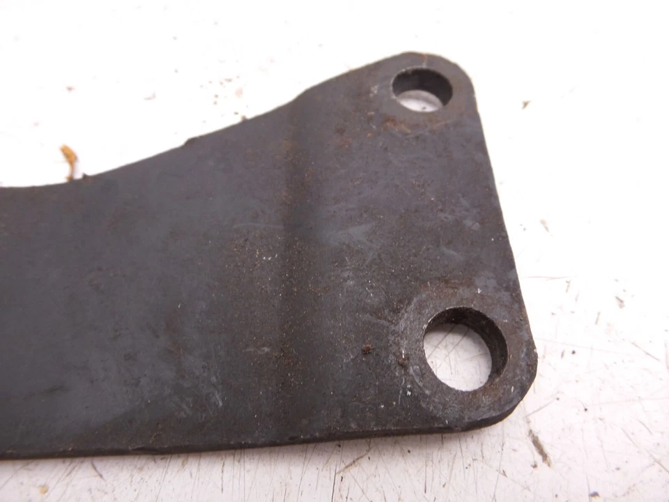 Soporte bomba smog alternador Chevrolet Camaro SBC 305 82-87 GM 14037743 Foto 3 de 4