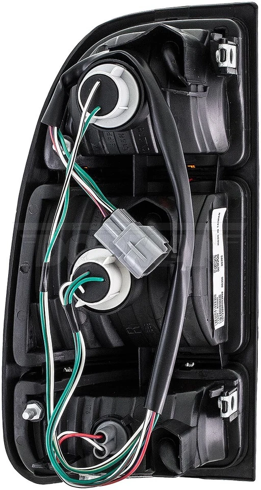 Conjunto de luz trasera Dorman 1610699 para Toyota Tundra 2000-2003 Foto 2 de 4