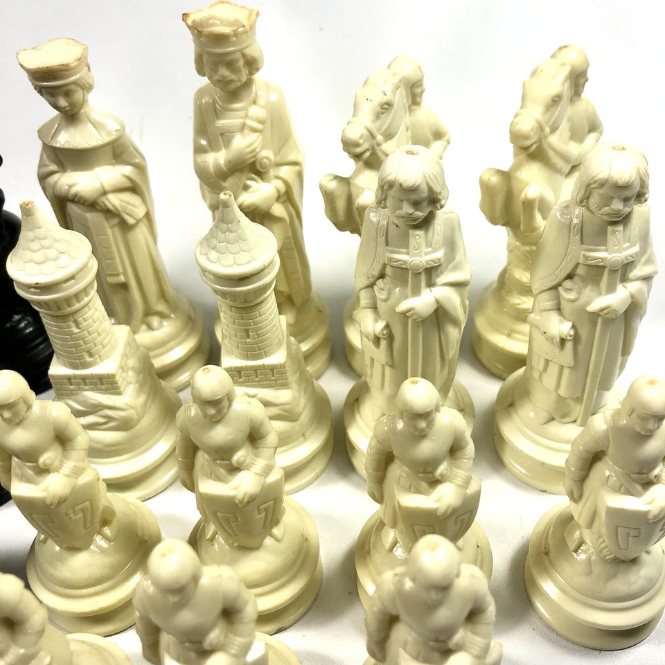 Juego de Ajedrez ES Lowe Renaissance Piezas de Repuesto Blanco/Negro Usado Juego Foto 4 de 4