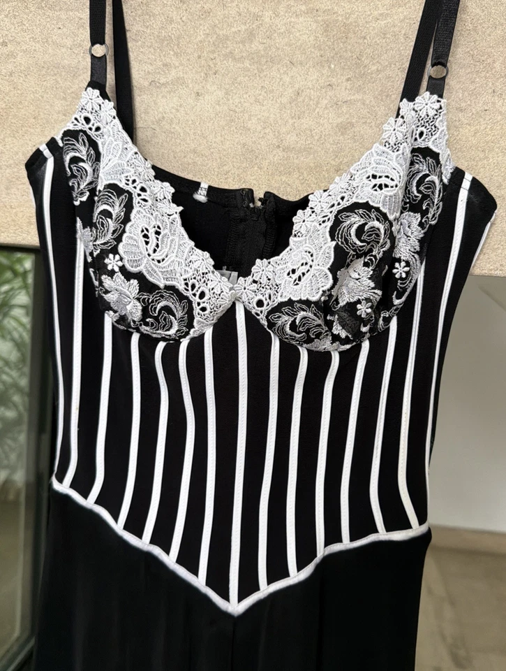 Vintage Tadashi Dress Women M Black/White Embroidered Corseted Cocktail Dress - Image 2 of 4