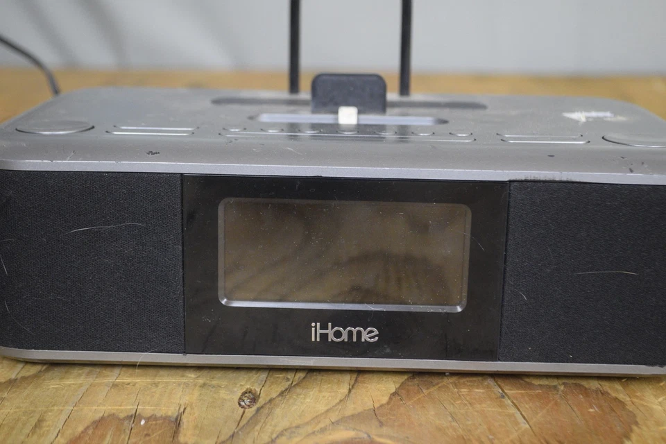 iHome двойная док-станция iPod iPhone iPad будильник радио акустическая система серый со шнуром - Изображение 2 из 4