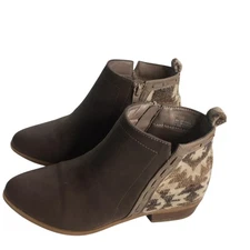 Aztec Knit Back AnkleBoots Womens 6 Brown Booties Low Heel Zip Western Boho