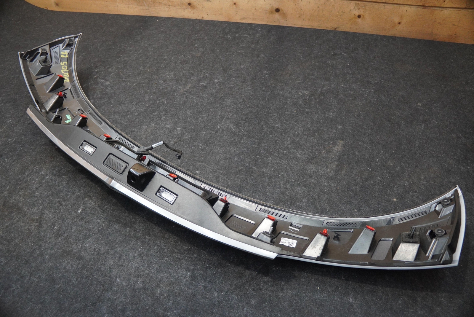 Rear Trunk Lid Lift Gate Center Cover Trim Panel Molding Maserati Grecale 2023