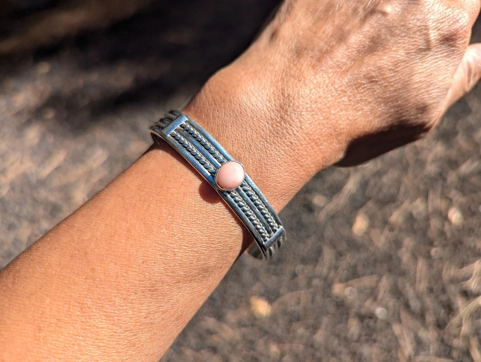 Navajo Cuff Bracelet Oval Pink Conch Shell Handmade Native Am Jewelry Sz 7in - Image 2 of 4