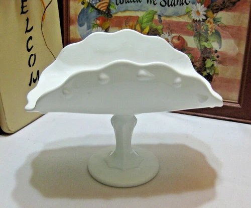 Vintage Indiana Glass Teardrop Milk Glass Banana Stand Centerpiece 1950s