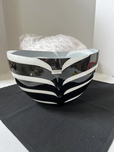 Waterford Evolution Menagerie Nairobi 11” Pocket Bowl NEW In BOX