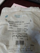 Allen Bradley 871TM-D5NP18-H2 Proximity Sensor New In Old Dirty Bag
