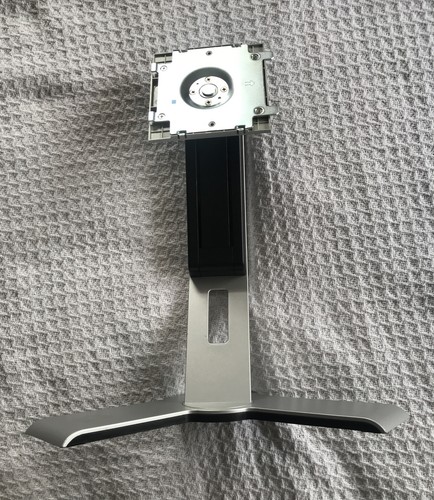 Dell UltraSharp 1908FP 19" Computer LCD Monitor w/DVI, VGA, 4 USB Port - Picture 10 of 12
