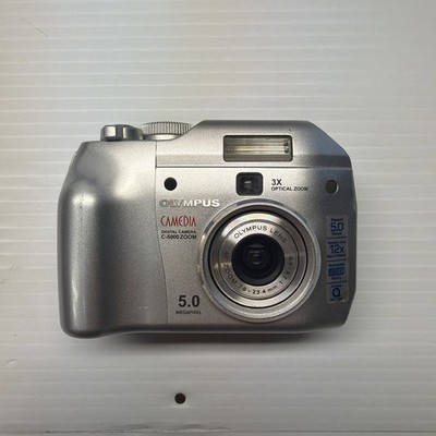 Olympus CAMEDIA C-5000 Zoom 5.0MP Digital Camera + Extras- No Charger + Untested