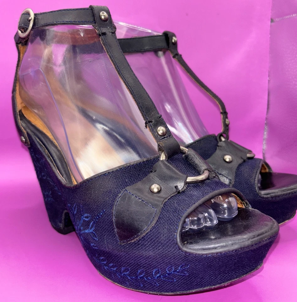 ARIAT ZUECOS SANDALIAS VISTA CUERO LONA AZUL MARINO FLORAL BORDADO Talla 7.5 (0634) Foto 2 de 4